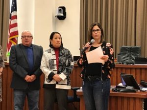 Mayor Rob Schroder, Glenda pacha, amd Michele Colbert